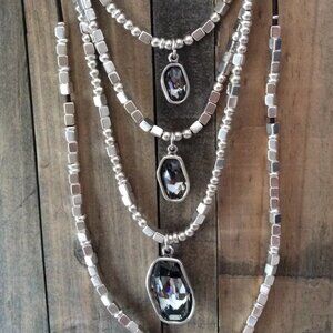 NEW! UNO De 50 Grey ELements Crystal 4 Tier QUE SI QUE SI Statement Necklace